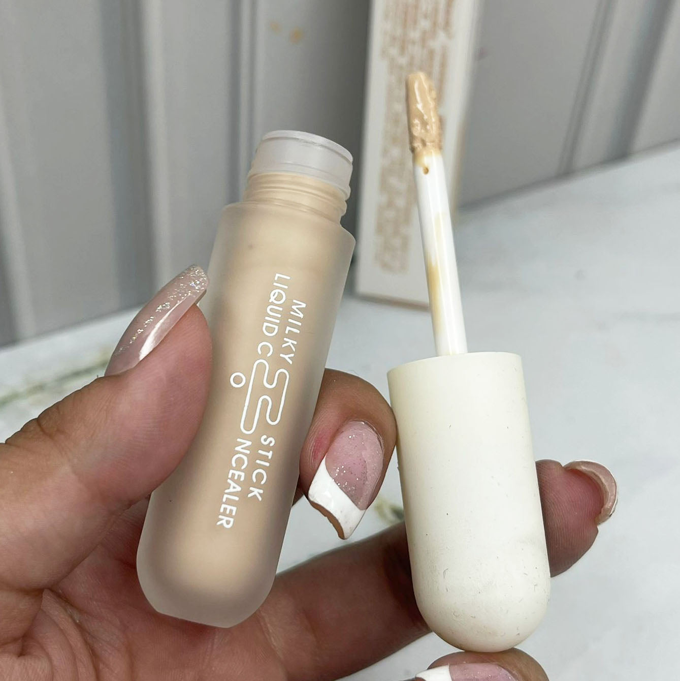 Corrector Liquido kiss beauty